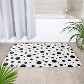 Schwarz auf weißem Polka-Dot-Muster Badematte
