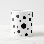 Schwarz auf weißem Polka-Dot-Muster Jumbo-Tasse (Vorderseite)