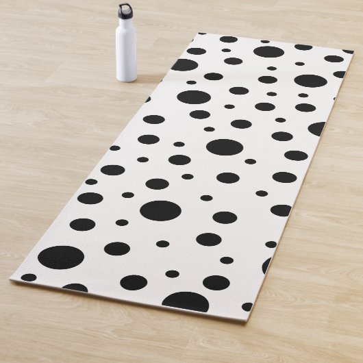 Schwarz auf weißem Polka-Dot-Muster Yogamatte (Beispiel)