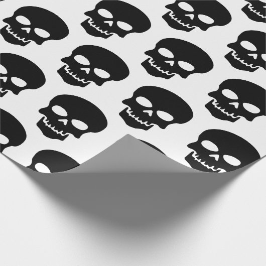 Schwarz auf weißen Schädeln Geschenkpapier (Ecke)
