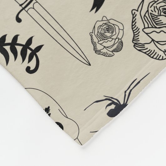 Schwarz & Beige Hand Dragezeichnetes Tattoo-Muster Fleecedecke (Ecke)