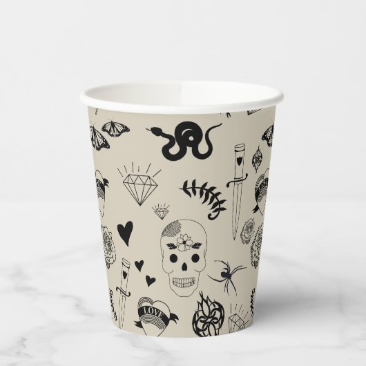 Schwarz & Beige Hand Dragezeichnetes Tattoo-Muster Pappbecher (Links)