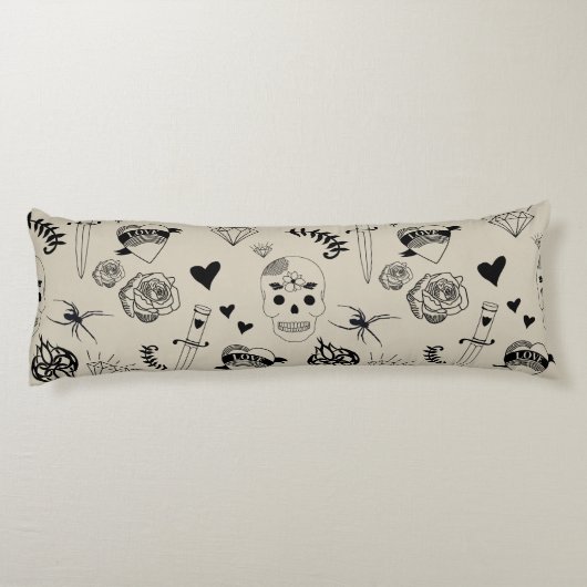 Schwarz & Beige Hand Dragezeichnetes Tattoo-Muster Seitenschläferkissen (Rückseite)