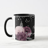 Schwarz-Bordeaux-Blüten mit elegantem Monogrammnam Tasse (Links)
