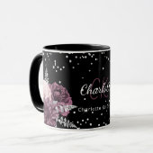 Schwarz-Bordeaux-Blüten mit elegantem Monogrammnam Tasse (Vorderseite Links)