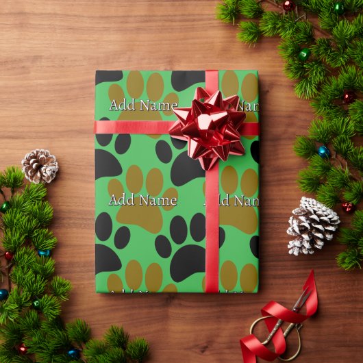 Schwarz-Braun-Dog Paw Print Individuelle Name Gree Geschenkpapier (Feiertagsgeschenk)