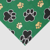 Schwarz-bräunliche Hundekuchen Seidenpapier (Ausschnitt)