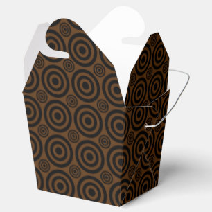 SCHWARZ-BROWN NEHMEN GLEICHE BOXEN AUS GESCHENKSCHACHTEL