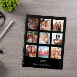 Schwarz, Collage aus einer Foto-Familie, 2025 Planer<br><div class="desc">Machen Sie Ihr eigenes Foto als Geschenk für Ihre Mutter,  Ehefrau oder sich selbst. Nutzen Sie vier,  neun Ihrer Lieblings-Fotos Ihrer Familie,  Freunden,  Traumreiseziel oder Haustier! Personalisieren und fügen Sie einen Namen und ein Jahr. Der Name ist mit einem modernen handgeschriebenen Stilskript geschrieben. Schwarzer Hintergrund,  weißer Text.</div>