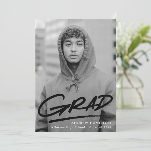 Schwarz | Dashed Modern Foto Abschluss Ankündigung (Stehend Vorderseite)