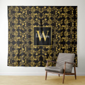 Schwarz-einfarbiges Monogram-Gold-Floral-Druckmust Wandteppich (Beispiel (Horizontal))