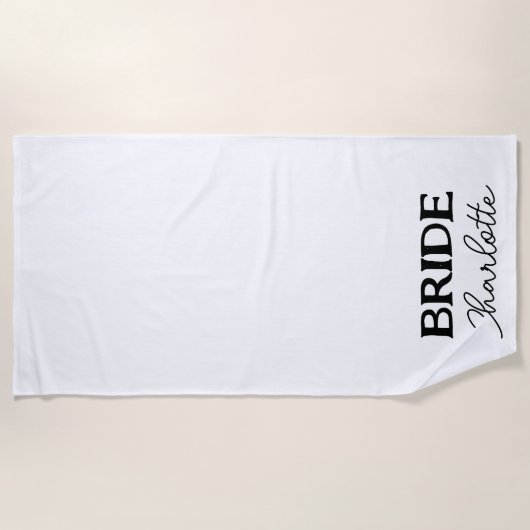 Schwarz Elegant Script Bride White Strandtuch (Vorderseite)