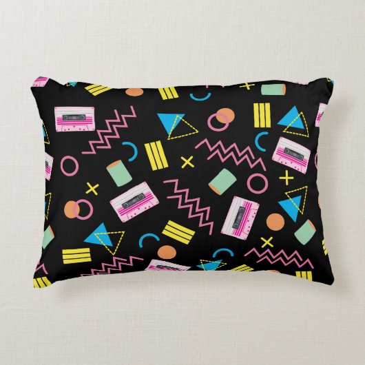 Schwarz farbenfrohe 80er Jahre Retro-Muster Dekokissen (Vorderseite)