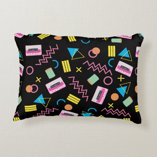 Schwarz farbenfrohe 80er Jahre Retro-Muster Dekokissen (Rückseite)