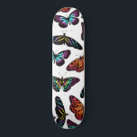 Schwarz-Farbige Schmetterlinge Muster Skateboard<br><div class="desc">Dieses moderne, künstlerische und coole Muster ist perfekt für die trendige und stilvolle Frau. Es ist mit einem handbemalten, bunten Neon (rosa, blau, grün, gelb, orange, aquamarin), Wasserfarbe und schwarzem Schmetterlingsmuster auf einem einfachen, weißen Hintergrund ausgestattet. Es ist mädchenhaft, elegant, böhmisch und hübsch.***WICHTIGE ANMERKUNG: Für individuelle Designanfragen wie z.B. passende...</div>