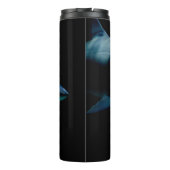 SCHWARZ GEGEN SCHWARZEN HINTERGRUND THERMOSBECHER (Rückseite)
