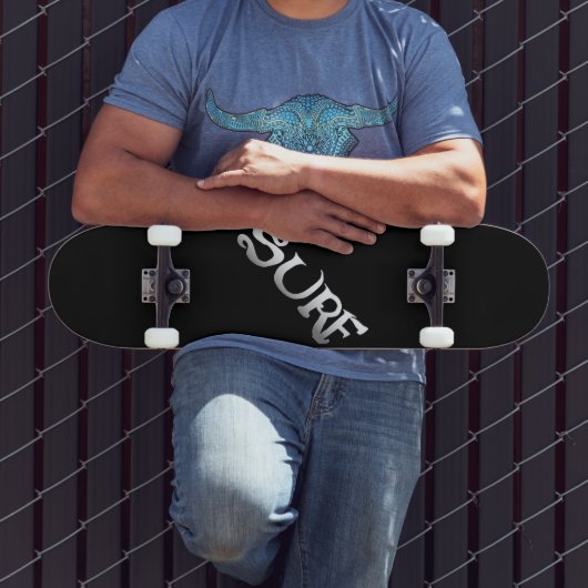 Schwarz gekachelte Skateboard (Außenbereich 3)