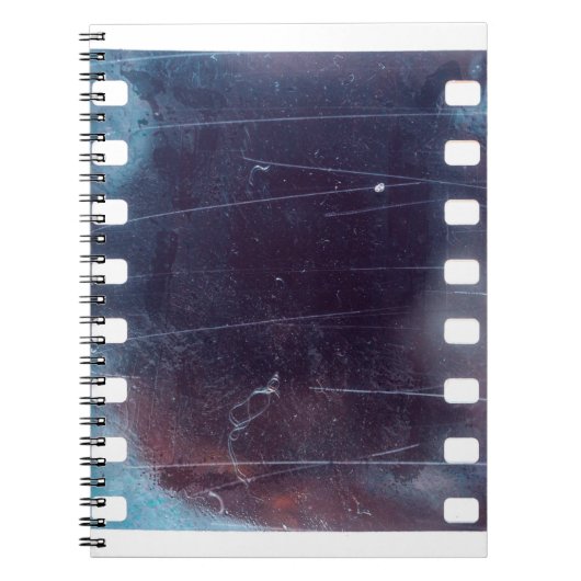 schwarz gekratzter 35 mm Filmrahmen, Emulsionstext Notizblock (Vorderseite)