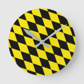 Schwarz-Gelb-Bayern Diamantfahne-Muster Runde Wanduhr (Vorderseite)
