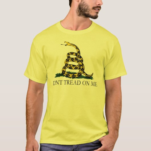 Schwarz-Gelb-Gadsden-Flagge, Trete mir nicht auf! T-Shirt (Vorderseite)