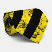 Schwarz-Gelb-Grunge-Vorsichtsstreifen-Muster Krawatte (Gerollt)