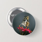 Schwarz-Gelb-Schmetterling auf rosa Blume Button (Vorne & Hinten)