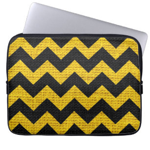 Schwarz-gelbe Chevron-Zickzack-Jute Laptopschutzhülle