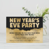 Schwarz-Gold-Foil-Textur Neujahr Party Einladung (Stehend Vorderseite)