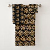 Schwarz-Gold Jugendstil-Motiv - Name hinzufügen Badhandtuch Set (Insitu)