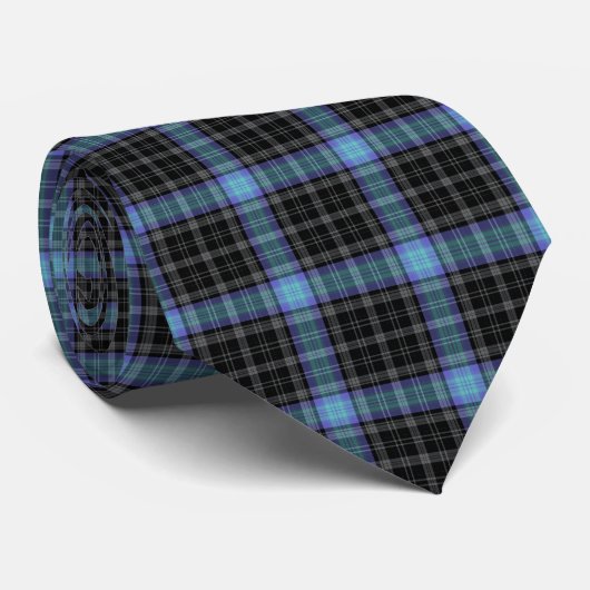 Schwarz-Grau-Blaue Tartan Kariert Krawatte (Gerollt)