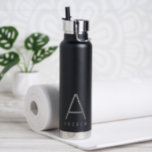 Schwarz-Grau Personalisiert Modernes Monogramm Trinkflasche<br><div class="desc">Einfach und dezent personalisierter Name und Anfangsbuchstabe Edelstahl Wasserflasche mit Strohkappe mit Custom Monogram in einem modernen und minimalen klassischen Sans Serif Schriftart für ein berufliches, einfaches und männliches Aussehen. Auf einer schwarzen Metallflasche in Grau dargestellt, können die Textfarben und Schriftart gewechselt werden und mehrere Flaschenfarben sind in kleinen und...</div>