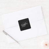 Schwarz-Grau-Weiß-Extravagant-Script-Monogramm Quadratischer Aufkleber (Umschlag)