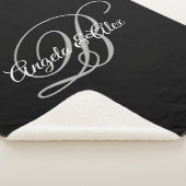 Schwarz-Grau-Weiß-Extravagant-Script-Monogramm Sherpadecke (3/4)