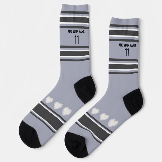 Schwarz, grau, weiß - Name Nummer Herz Socken (Linkes Detail)