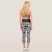 Schwarz-Grau-wirbelnde Blume Capri Leggings (Rückseite)