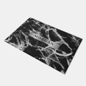 Schwarz-Graue Marmor, Name auf Silberband Fußmatte (Schrägansicht)