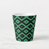 Schwarz-grünes Diamantmuster Milchtasse (Vorderseite)