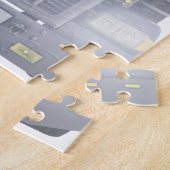 Schwarz-halb LKW mit Lichtern an in der Puzzle (Seite)