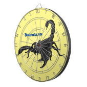 Schwarz-hungriges Skorpion Cartoon Illustration Dartscheibe (Vorderseite rechts)