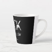 Schwarz ist meine glückliche Farbe - personalisier Milchtasse (Rechts)