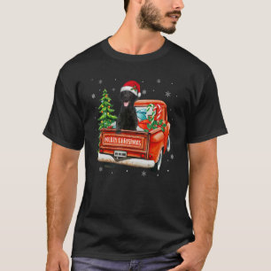 Schwarz Labrador Retriever Reitet Rotes Lastwagen T-Shirt