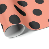 Schwarz-Lachs Pink Polka Dot Wrapping Paper Geschenkpapier (Rolleneckpunkt)