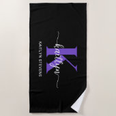 Schwarz-Lila-Script-Monogramm Strandtuch (Vorderseite)