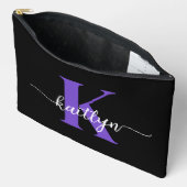 Schwarz-Lila-Script-Monogramm Zubehörtasche (Offen)