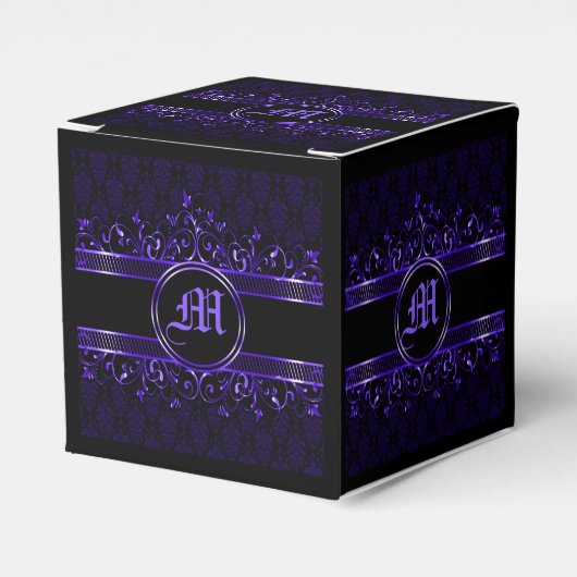 Schwarz & Lila Verziert Gothic Mit Monogramm Geschenkschachtel (Vorderseite)