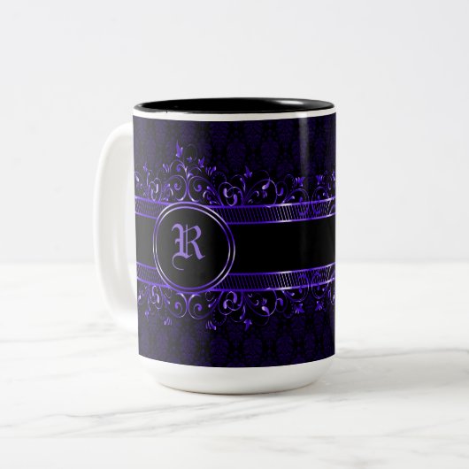 Schwarz & Lila Verziert Gothic Mit Monogramm Zweifarbige Tasse (Vorderseite Links)