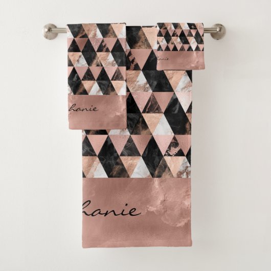 schwarz Marmor | Monogramm aus weißem Rose Badhandtuch Set (Insitu)