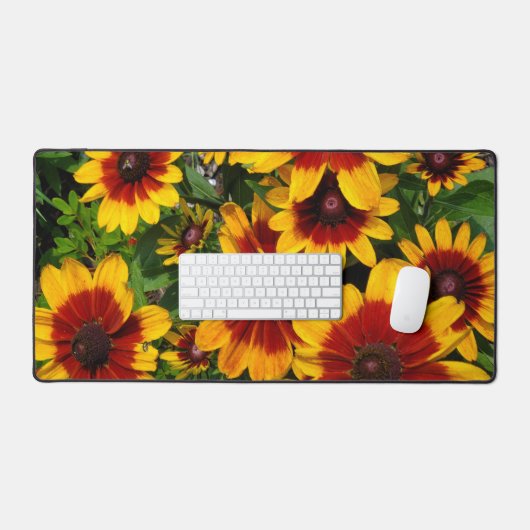 Schwarz-mit Augen Susans Schreibtischunterlage (Tastatur & Maus)