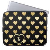 Schwarz mit goldenen Herzen, Monogramm Laptopschutzhülle (Vorderseite)
