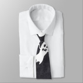 Schwarz mit White Flying Ghosts Halloween-Krawatte Krawatte (Gebunden)